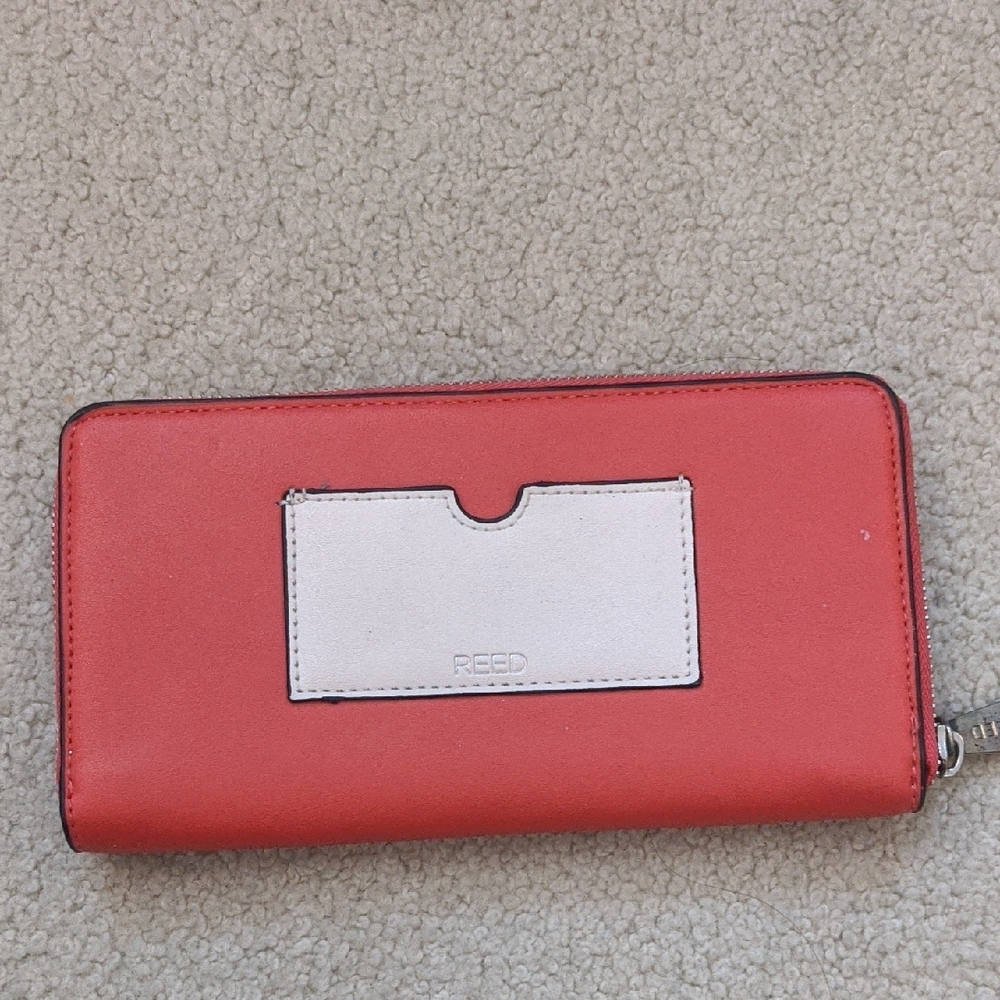 Reed Coral and White Wallet